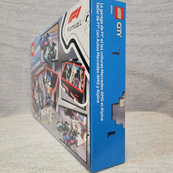 Lego City F1 Garage & Mercedes-AMG & Alpine Cars 60444 - Picture 10 of 11